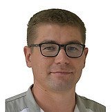 Врач Бузов Семён Александровтич