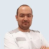 Врач Валитов Артём Радикович